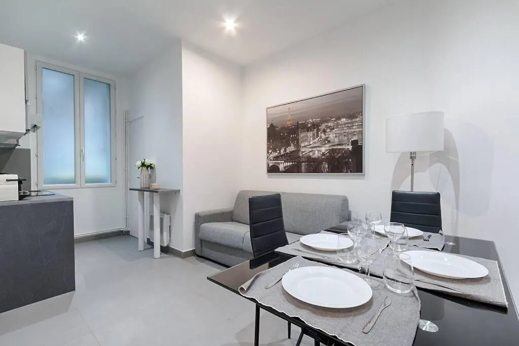 Batignolles Lemercier Cosy Apartment 4P-1Br Paris France